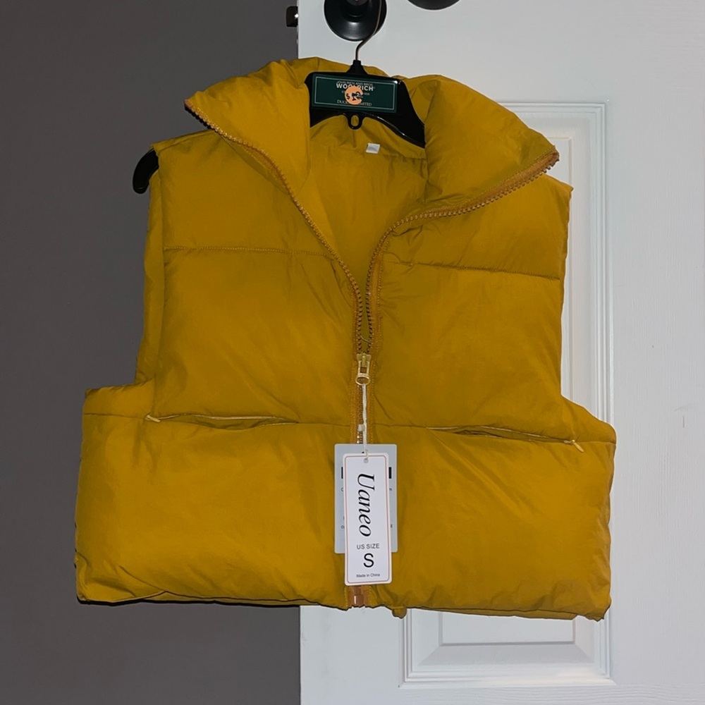 Yellow Uaneo puffer vest